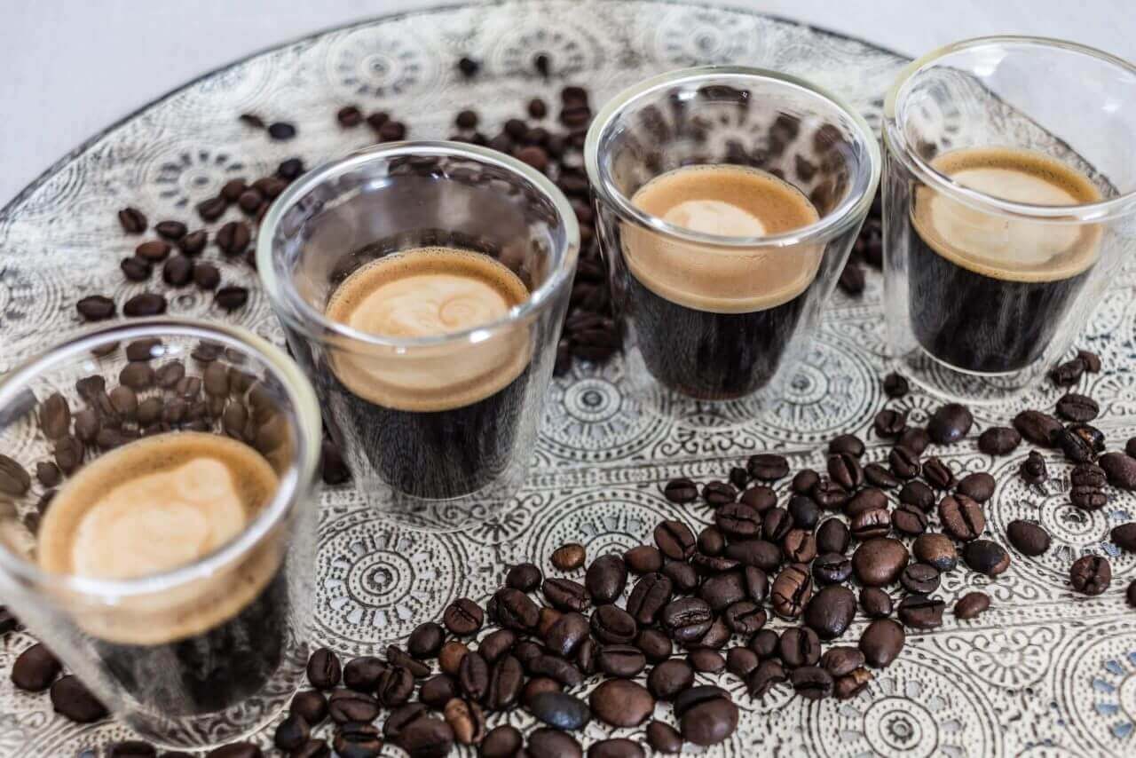 bloomix 4 espresso gläser milano gefüllt